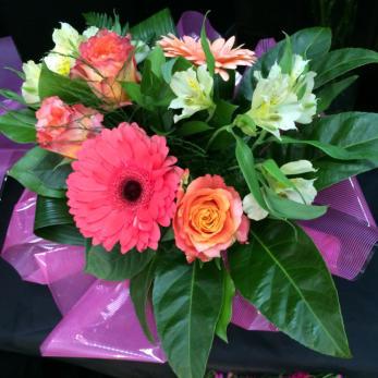 Simply Elegant Flowers & More - Kitchener, ON N2G 2N3 - (519)576-0306 | ShowMeLocal.com